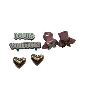 LV shoe lace charms metal